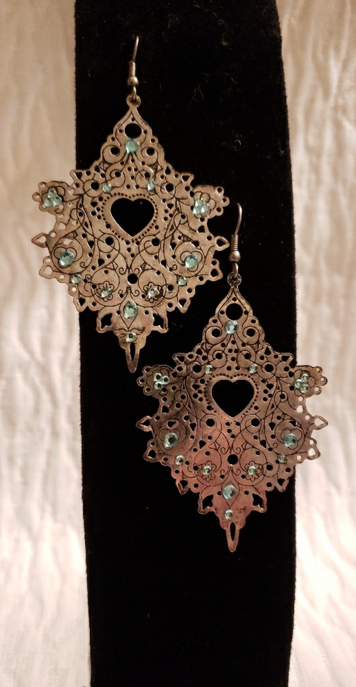 Earings - Picture 2 of 5
